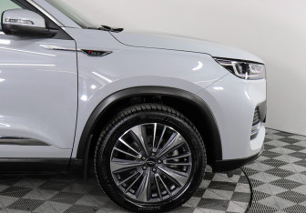 Подержанный автомобиль Chery Tiggo 8 Pro Max 2023 года (15 фото)