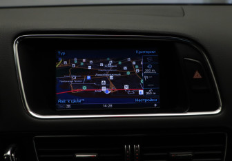 Подержанный автомобиль Audi Q5 2012 года (23 фото)