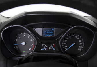 Подержанный автомобиль Ford Focus Wagon 2013 года (11 фото)