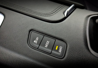 Подержанный автомобиль Cadillac XT5 2018 года (29 фото)