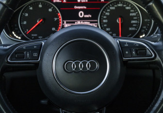 Подержанный автомобиль Audi A6 Sedan 2014 года (11 фото)