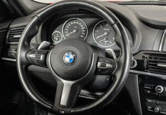 Подержанный автомобиль BMW X4 2018 года (15 фото)