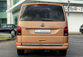 Подержанный автомобиль Volkswagen Multivan 2020 года (6 фото)