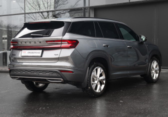 Подержанный автомобиль Skoda Kodiaq 2025 года (6 фото)