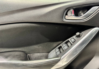 Подержанный автомобиль Mazda 6 Sedan 2012 года (10 фото)