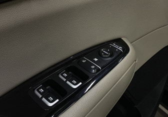 Подержанный автомобиль Kia Optima Sedan 2017 года (18 фото)