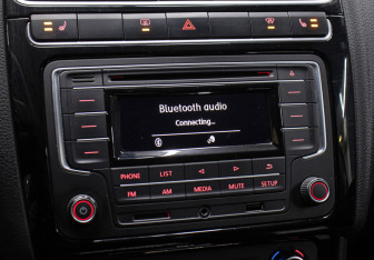 Подержанный автомобиль Volkswagen Polo Sedan 2017 года (19 фото)