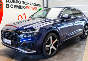 Подержанный автомобиль Audi Q8 2019 года (1 фото)