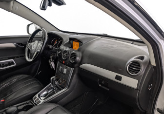 Подержанный автомобиль Opel Antara 2013 года (13 фото)