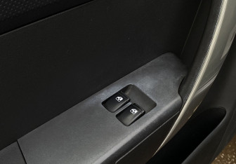 Подержанный автомобиль Chevrolet Aveo Sedan 2007 года (16 фото)