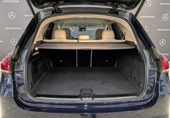 Подержанный автомобиль Mercedes-Benz GLE 2021 года (10 фото)