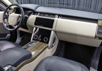 Подержанный автомобиль Land Rover Range Rover 2018 года (11 фото)