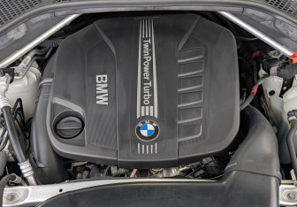 Подержанный автомобиль BMW X6 2016 года (9 фото)