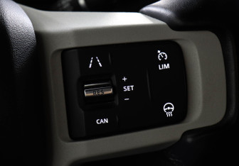 Подержанный автомобиль Land Rover Defender Suv 2022 года (17 фото)