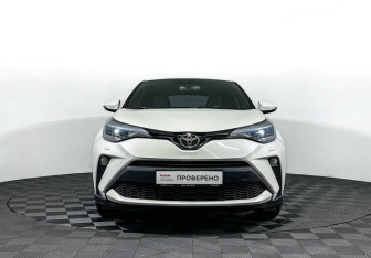 Подержанный автомобиль Toyota C-HR 2020 года (2 фото)