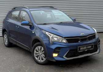Подержанный автомобиль Kia Rio Hatchback 2021 года (3 фото)