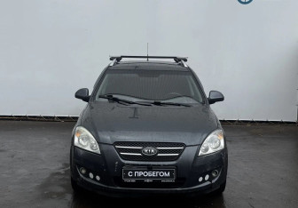 Подержанный автомобиль Kia Ceed Wagon 2008 года (2 фото)