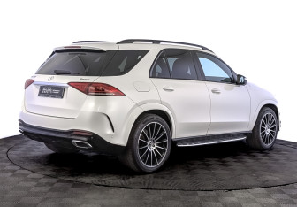 Подержанный автомобиль Mercedes-Benz GLE 2021 года (5 фото)