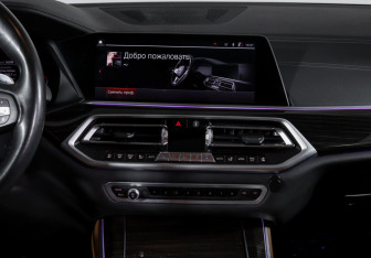 Подержанный автомобиль BMW X5 2020 года (13 фото)