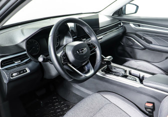 Подержанный автомобиль Geely Emgrand 2023 года (12 фото)