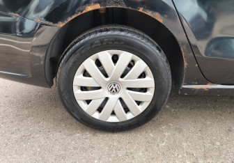 Подержанный автомобиль Volkswagen Polo Sedan 2013 года (11 фото)