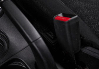 Подержанный автомобиль Citroen C4 Aircross 2012 года (14 фото)