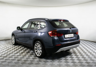 Подержанный автомобиль BMW X1 2012 года (7 фото)