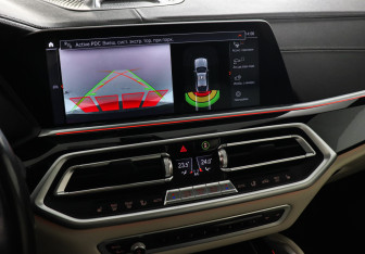 Подержанный автомобиль BMW X6 2021 года (17 фото)