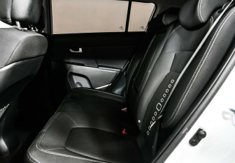 Подержанный автомобиль Kia Sportage 2013 года (12 фото)