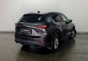 Подержанный автомобиль Mazda CX-5 2024 года (6 фото)