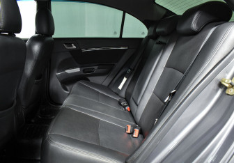 Подержанный автомобиль Geely Emgrand EC7 Sedan 2013 года (10 фото)