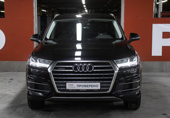 Подержанный автомобиль Audi Q7 2017 года (2 фото)