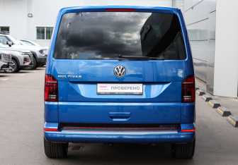 Подержанный автомобиль Volkswagen Multivan 2020 года (6 фото)