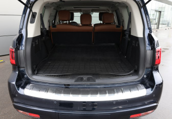 Подержанный автомобиль Infiniti QX80 2020 года (9 фото)