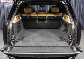 Подержанный автомобиль Land Rover Range Rover 2023 года (10 фото)