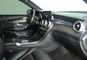 Подержанный автомобиль Mercedes-Benz GLC Coupe 2021 года (14 фото)