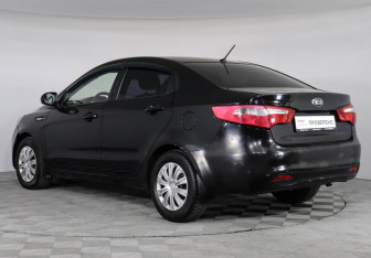 Подержанный автомобиль Kia Rio Sedan 2013 года (4 фото)