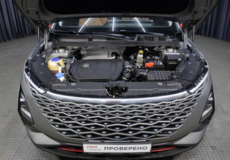 Подержанный автомобиль Omoda C5 2022 года (9 фото)