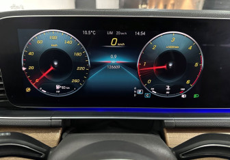 Подержанный автомобиль Mercedes-Benz GLE 2020 года (24 фото)