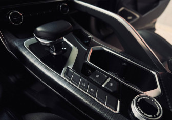 Подержанный автомобиль Geely Tugella 2022 года (20 фото)