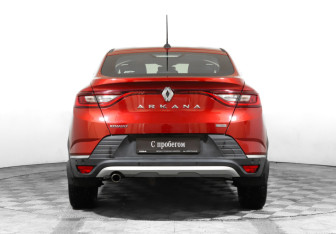 Подержанный автомобиль Renault Arkana 2019 года (6 фото)