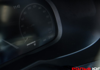 Подержанный автомобиль Toyota RAV4 2025 года (9 фото)