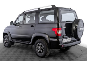 Новый УАЗ Patriot 2023 (7 фото)