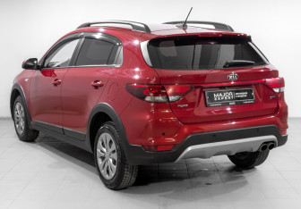 Подержанный автомобиль Kia Rio Hatchback 2020 года (7 фото)