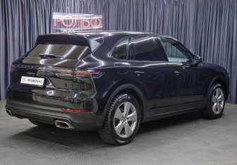 Подержанный автомобиль Porsche Cayenne 2019 года (5 фото)
