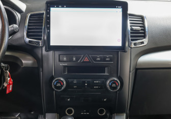 Подержанный автомобиль Kia Sorento 2010 года (19 фото)