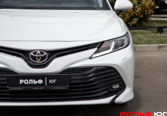 Подержанный автомобиль Toyota Camry Sedan 2019 года (17 фото)