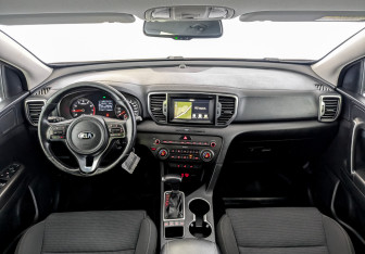 Подержанный автомобиль Kia Sportage 2017 года (14 фото)