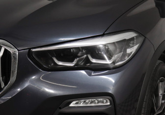 Подержанный автомобиль BMW X5 2019 года (7 фото)