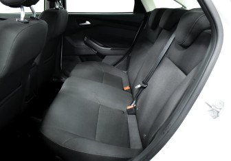 Подержанный автомобиль Ford Focus Sedan 2019 года (11 фото)